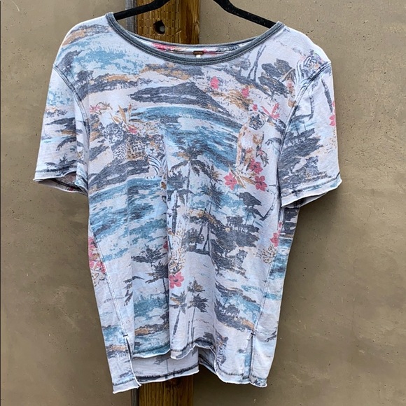 FP print tee - Picture 1 of 2